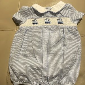 NWT 3 month Crown & Ivy creeper